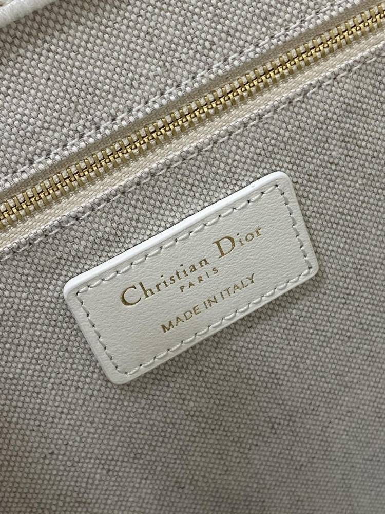 Dior Book Tote  2025 new MM 1286 Mirror Boutique