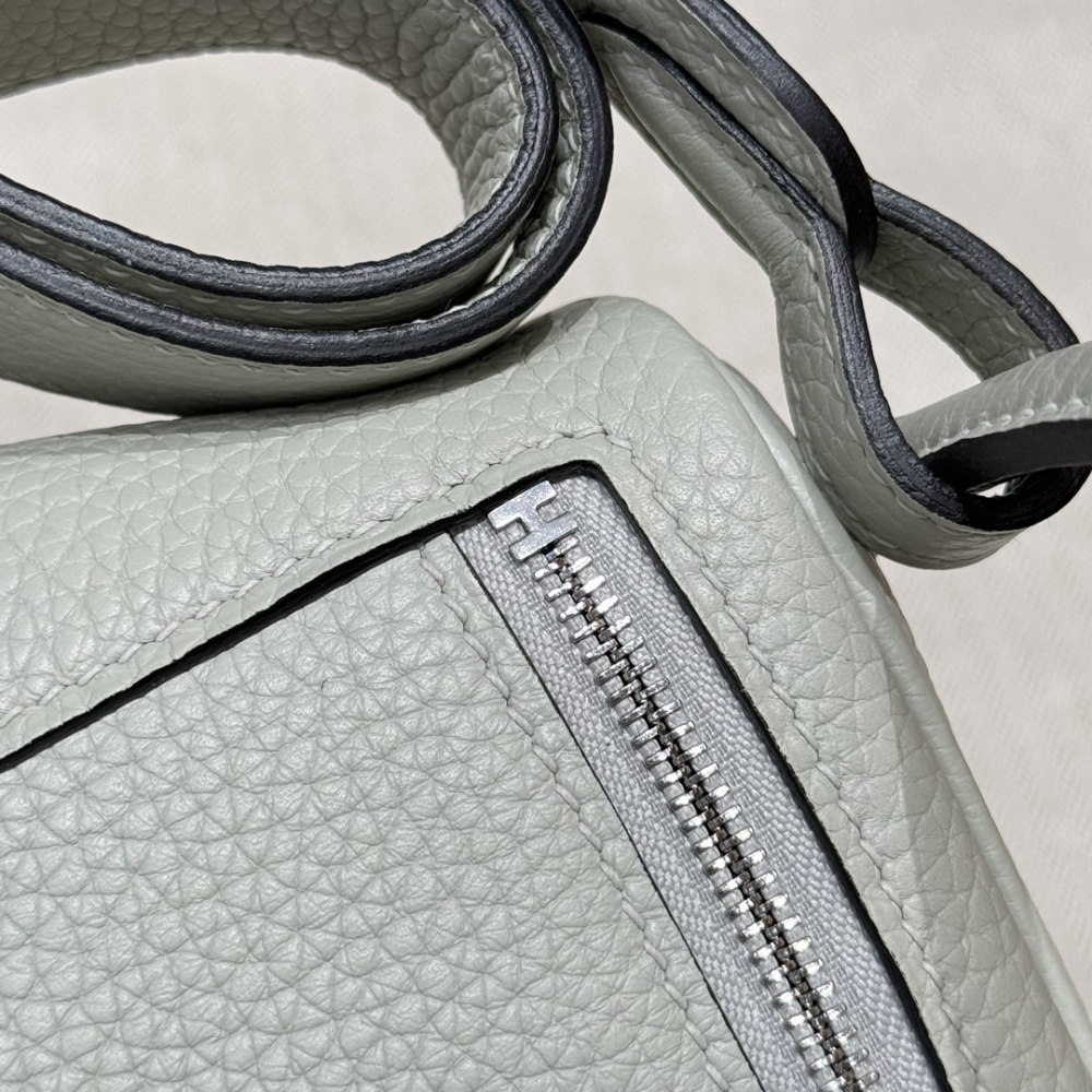 Hermès mini Lindy Mirror Boutique