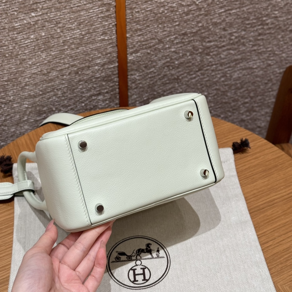 Hermès mini Lindy Mirror Boutique