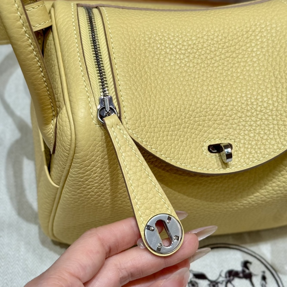 Hermès mini Lindy Mirror Boutique