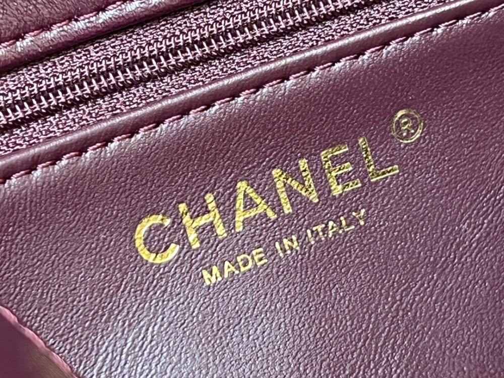 Chanel 24B Mini Flap with Top Handle AS5032 Genuine level（99%）