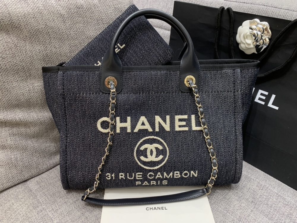 Chanel 22S beach Tote shopping bag  34cm mirror boutique
