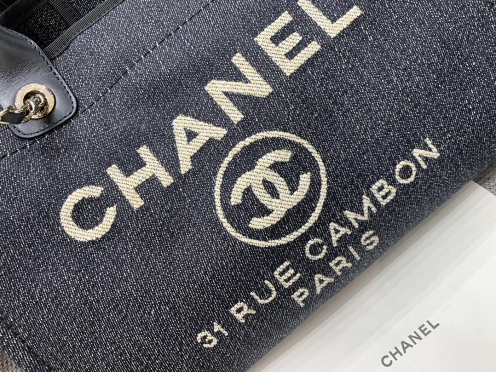 Chanel 22S beach Tote shopping bag  34cm mirror boutique