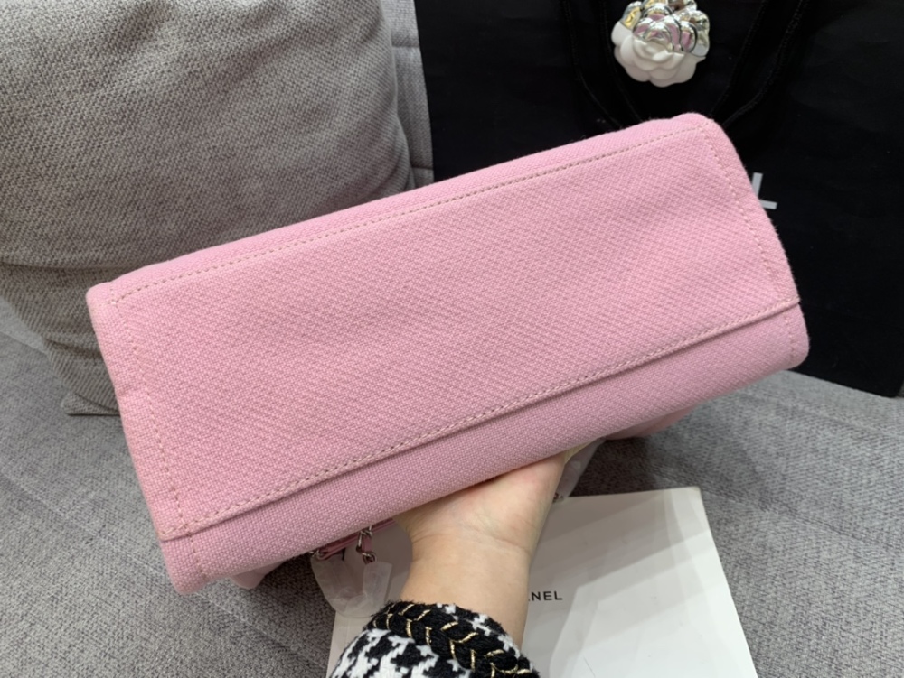 Chanel 22S beach Tote shopping bag  34cm mirror boutique