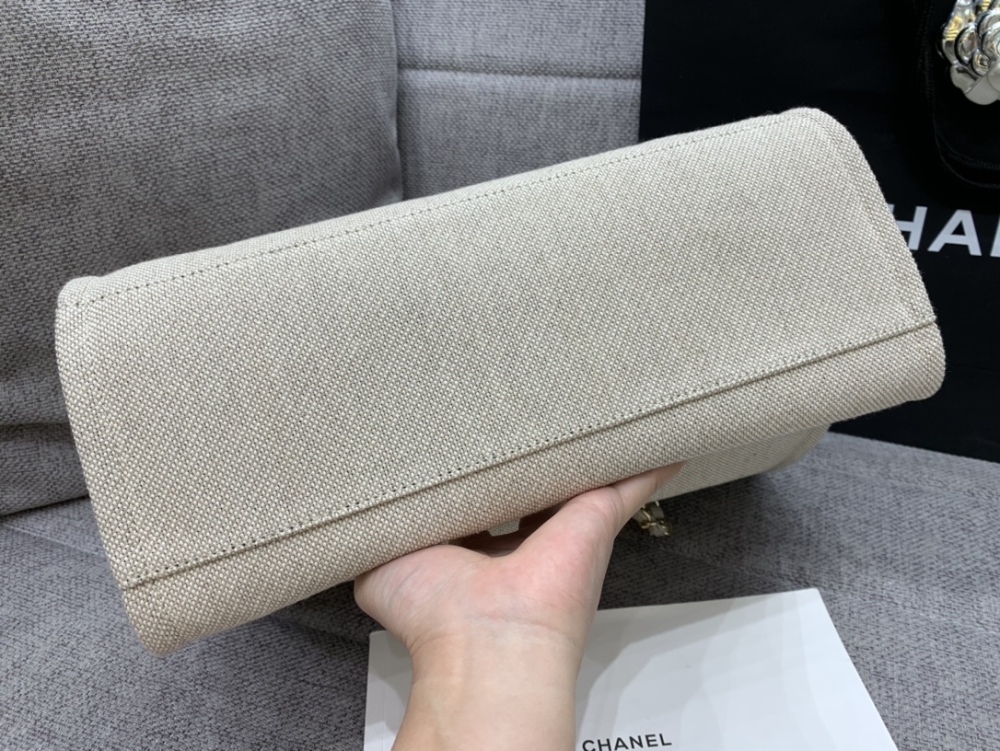 Chanel 22S beach Tote shopping bag  34cm mirror boutique