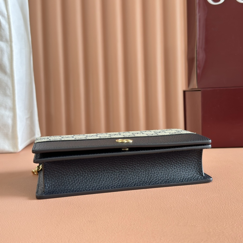 Gucci  GG  woc 497985 Mirror Boutique