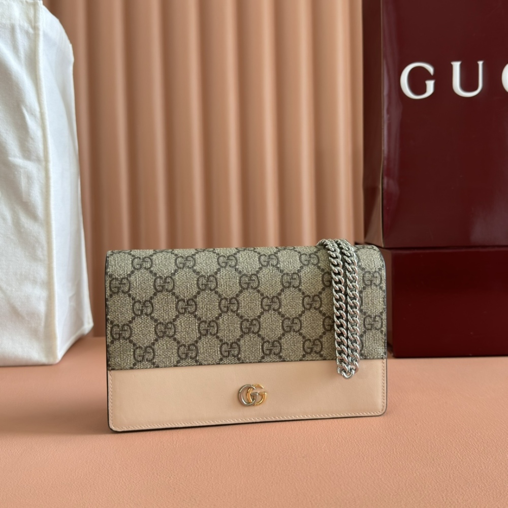 Gucci  GG  woc 497985 Mirror Boutique