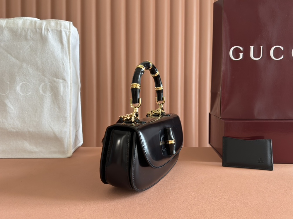 Gucci  Bamboo Diva 827750 Mirror Boutique