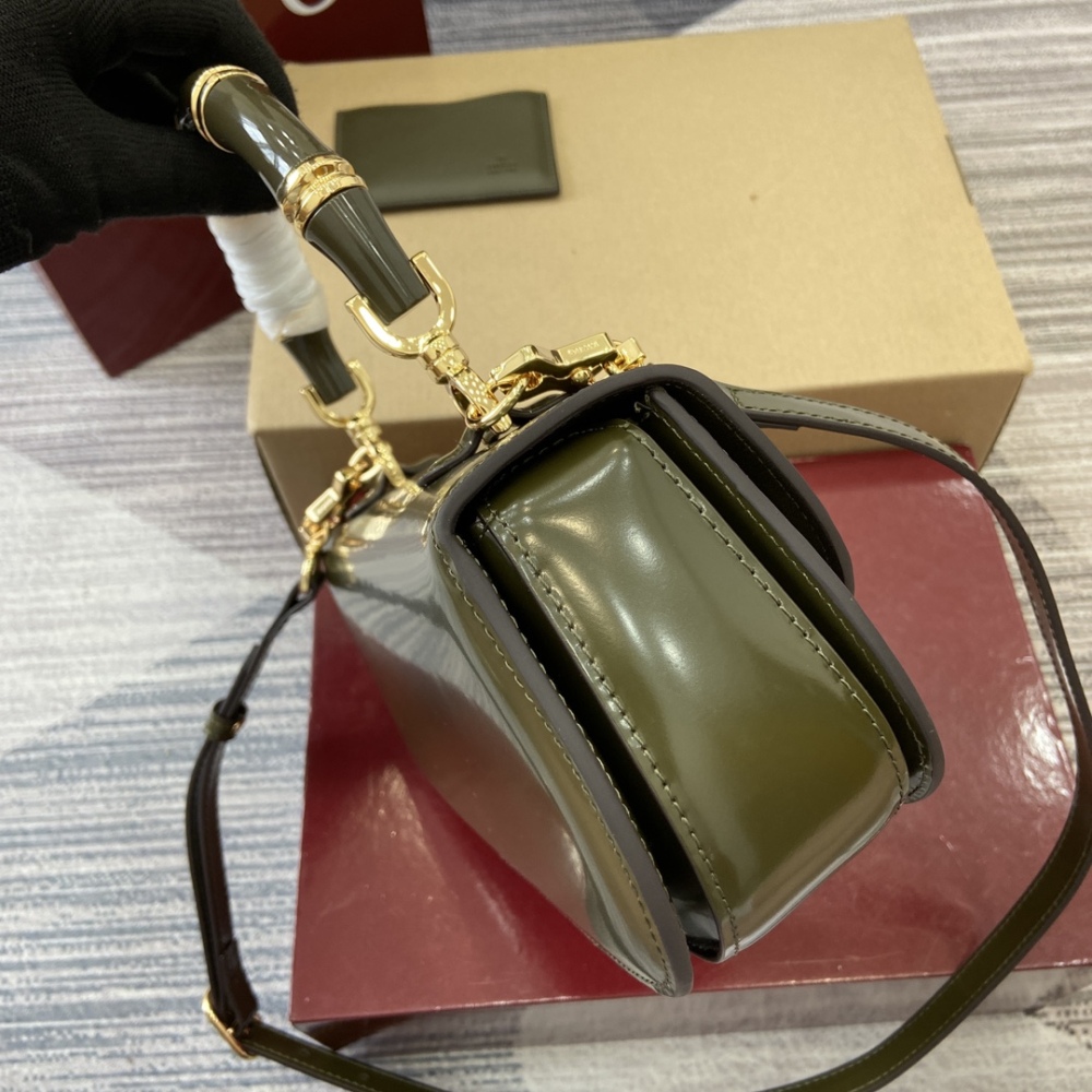 Gucci  Bamboo Diva 827750 Mirror Boutique
