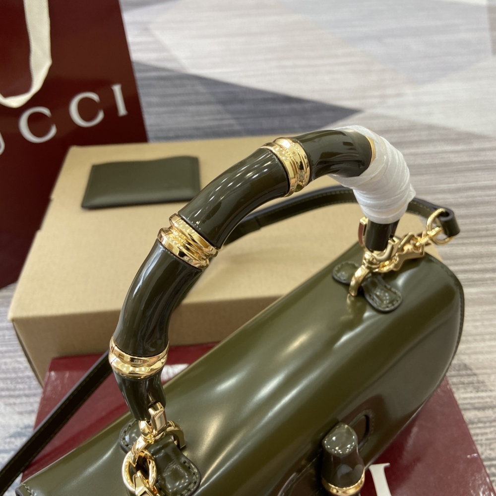 Gucci  Bamboo Diva 827750 Mirror Boutique