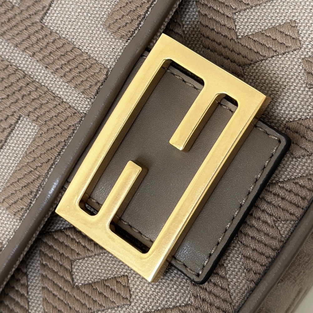 Fendi Baguette bag  0159MB Mirror Boutique