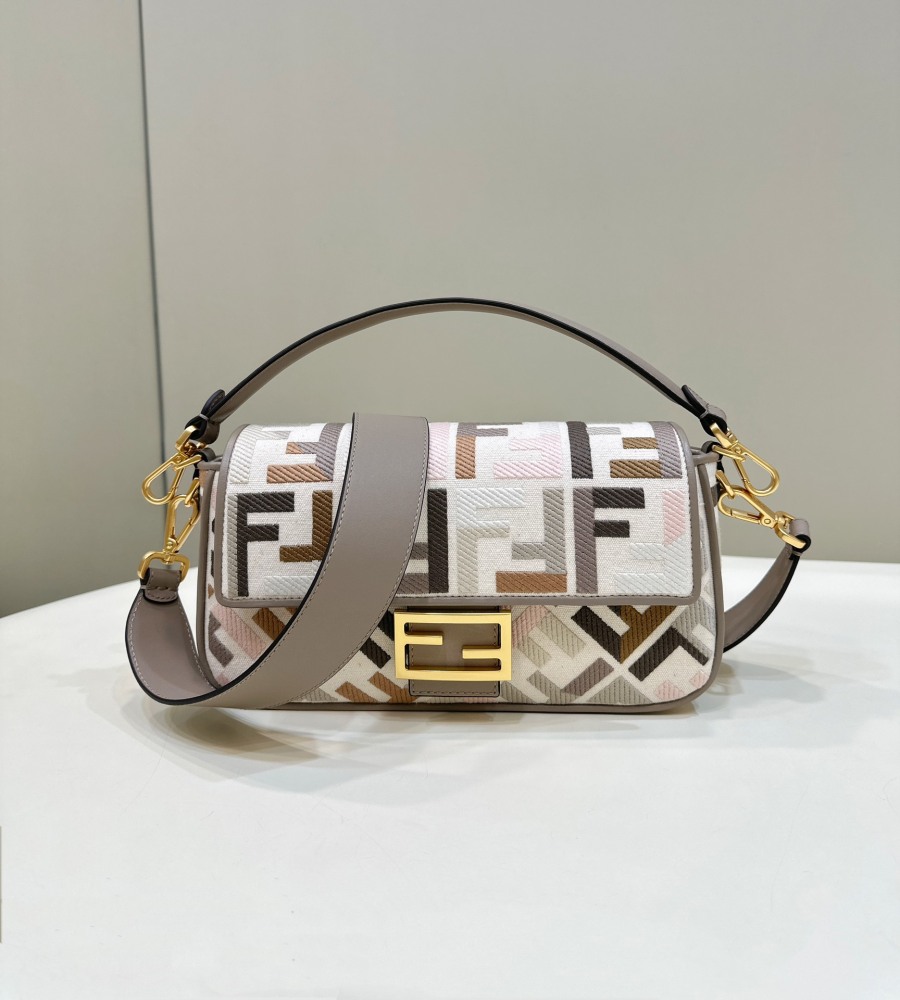 Fendi Baguette bag  0159BMirror Boutique