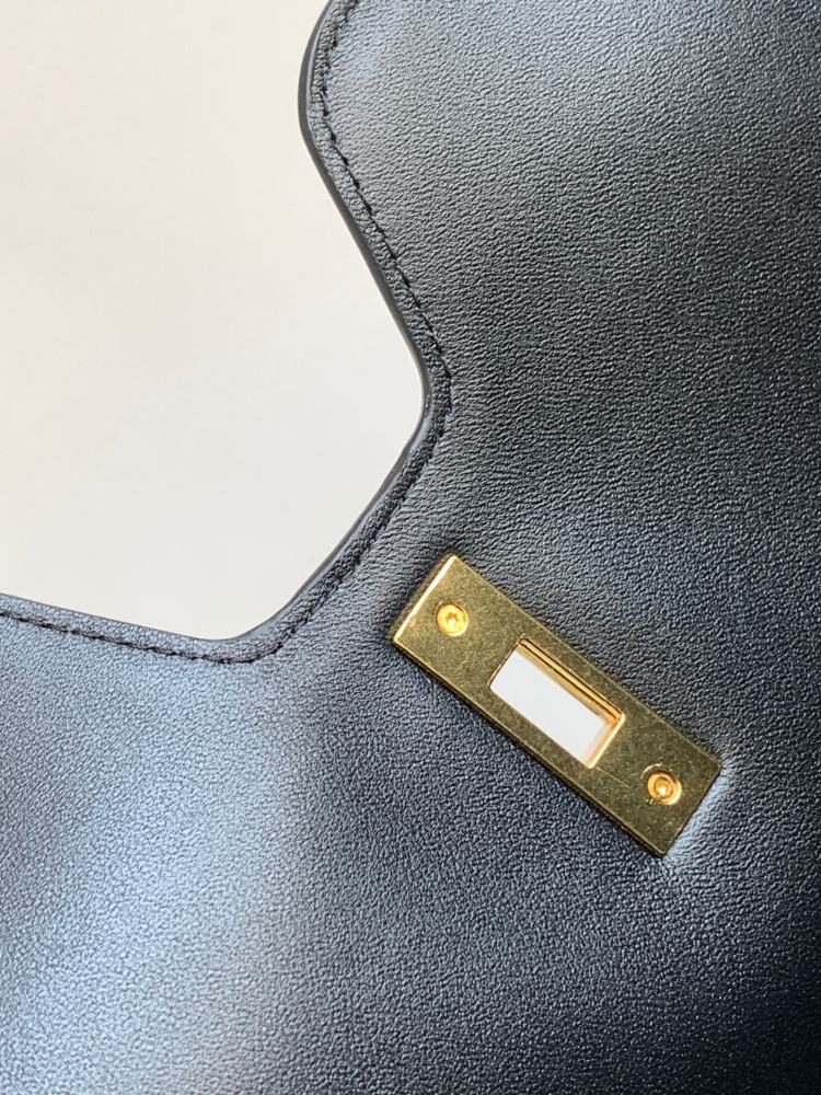 CELINE E16 CABAS16  112583 mirror boutique