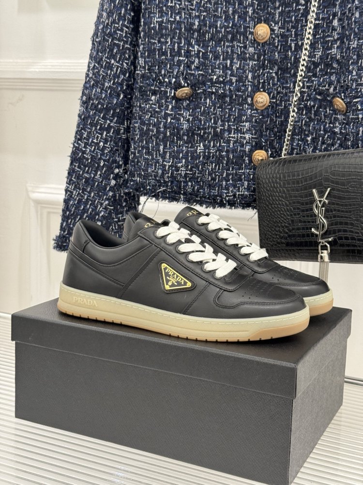Prada Classic metal triangle logo couple's white shoes for men and women mirror boutique