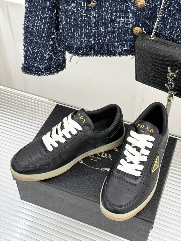 Prada Classic metal triangle logo couple's white shoes for men and women mirror boutique
