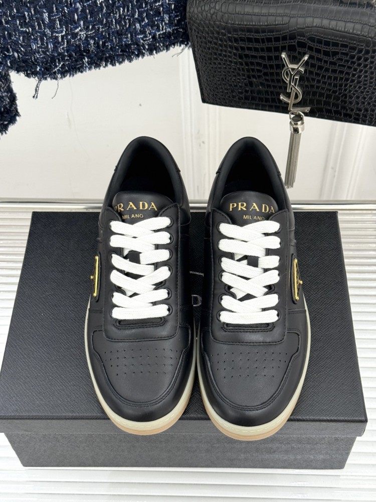 Prada Classic metal triangle logo couple's white shoes for men and women mirror boutique