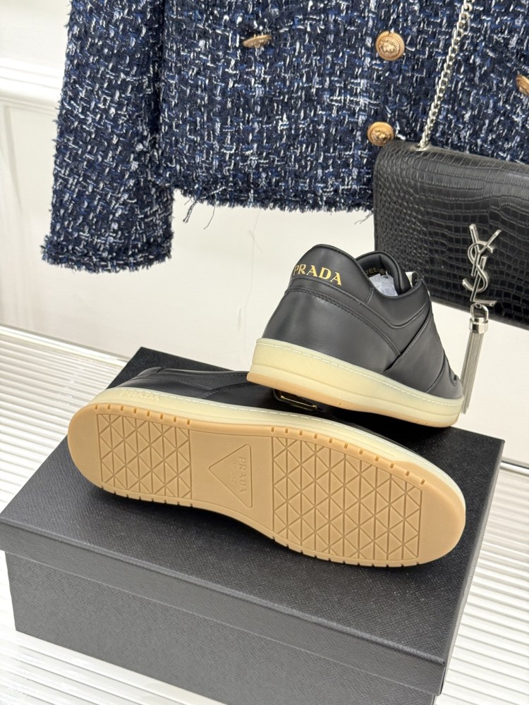 Prada Classic metal triangle logo couple's white shoes for men and women mirror boutique