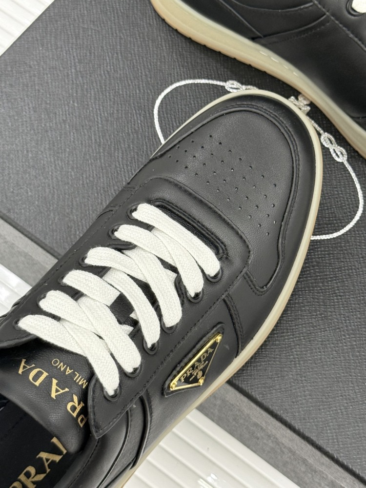 Prada Classic metal triangle logo couple's white shoes for men and women mirror boutique