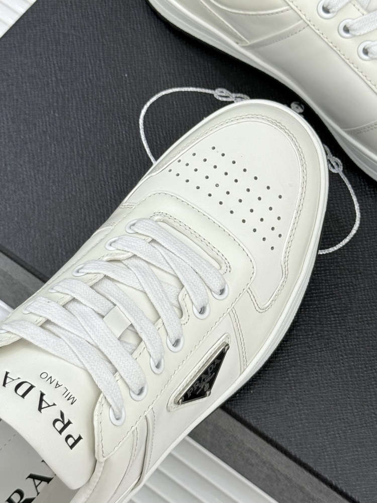 Prada Classic metal triangle logo couple's white shoes for men and women mirror boutique