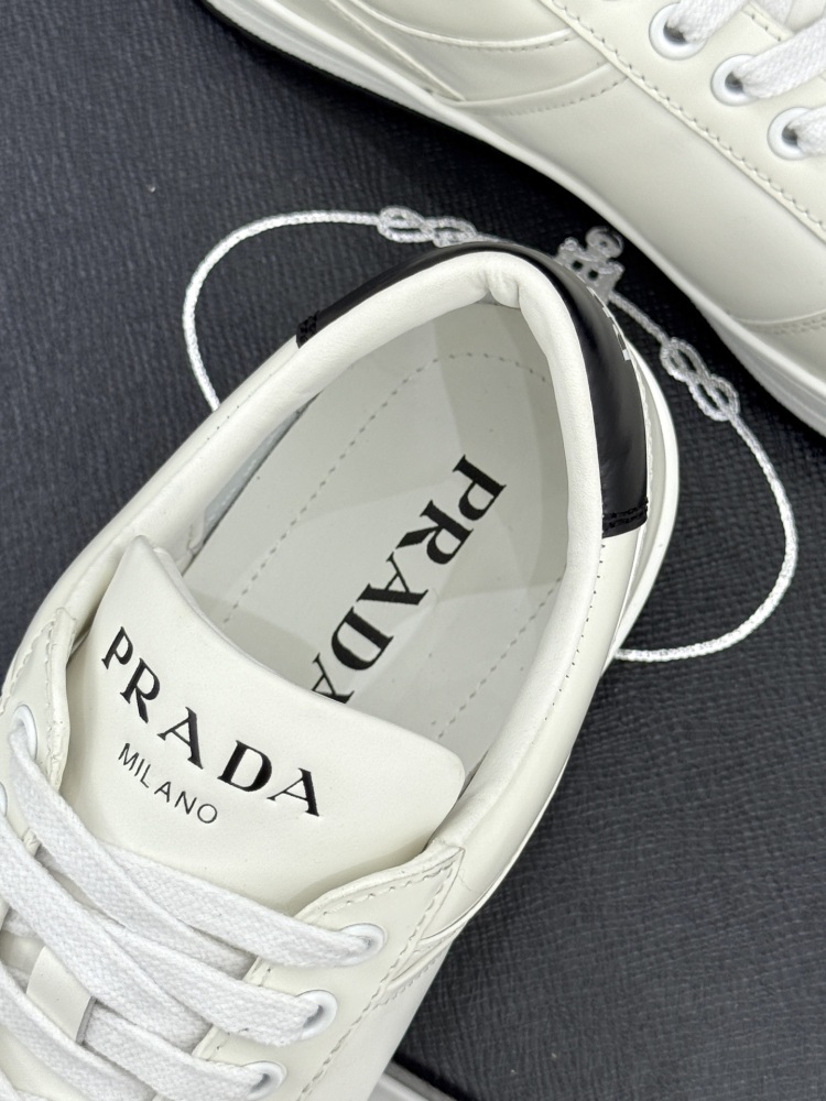 Prada Classic metal triangle logo couple's white shoes for men and women mirror boutique