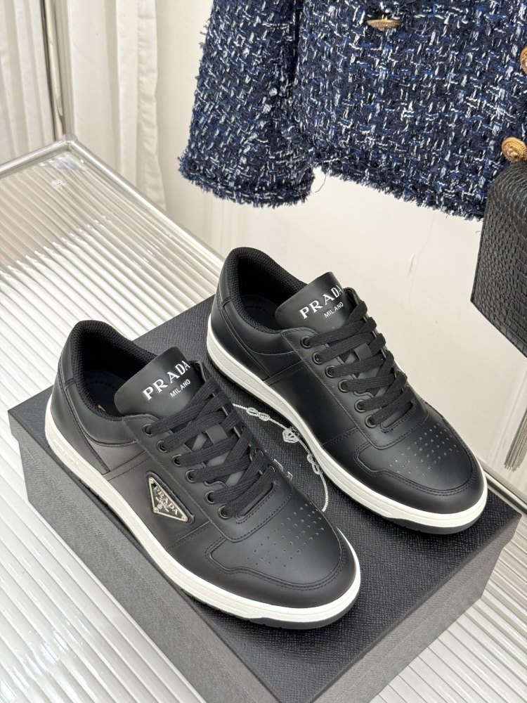 Prada Classic metal triangle logo couple's white shoes for men and women mirror boutique