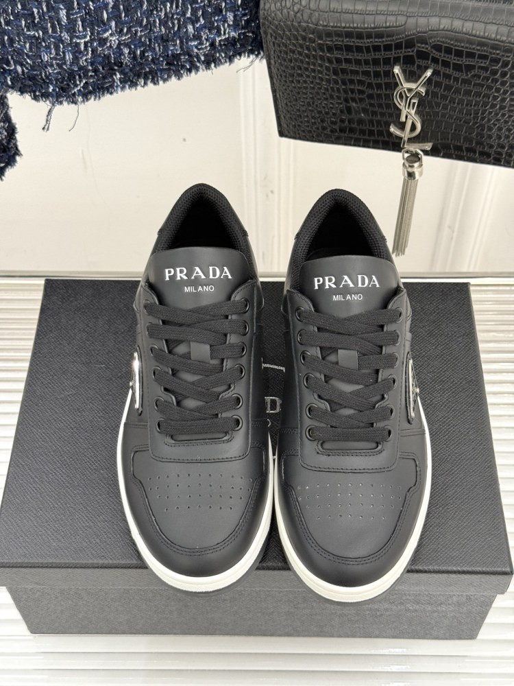 Prada Classic metal triangle logo couple's white shoes for men and women mirror boutique