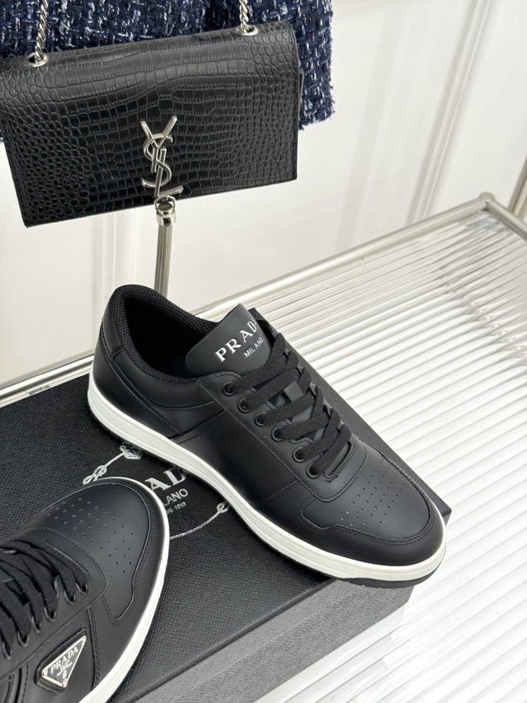 Prada Classic metal triangle logo couple's white shoes for men and women mirror boutique