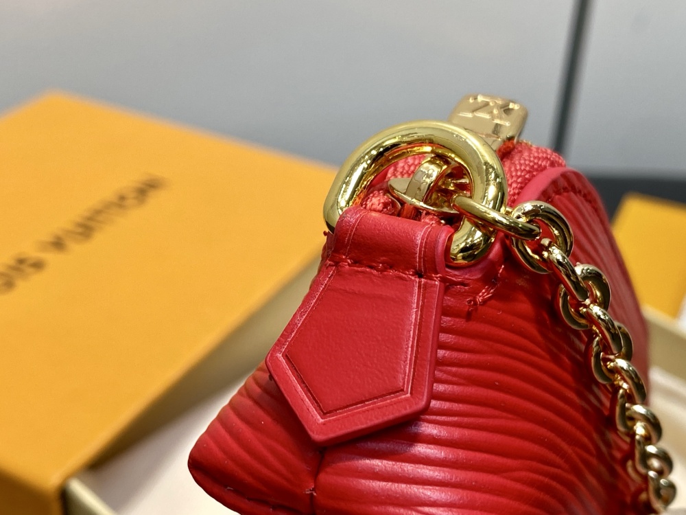 Louis Vuitton  chain lipstick bag cosmetic bag M25687 Mirror boutique