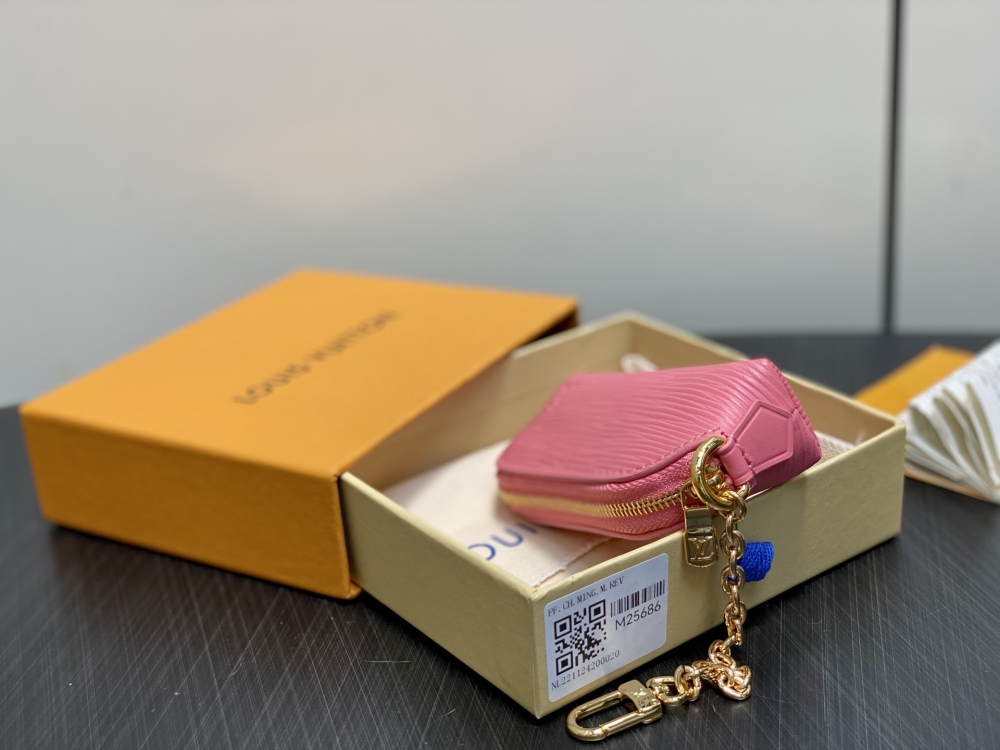 Louis Vuitton  chain lipstick bag cosmetic bag M25686 Mirror boutique
