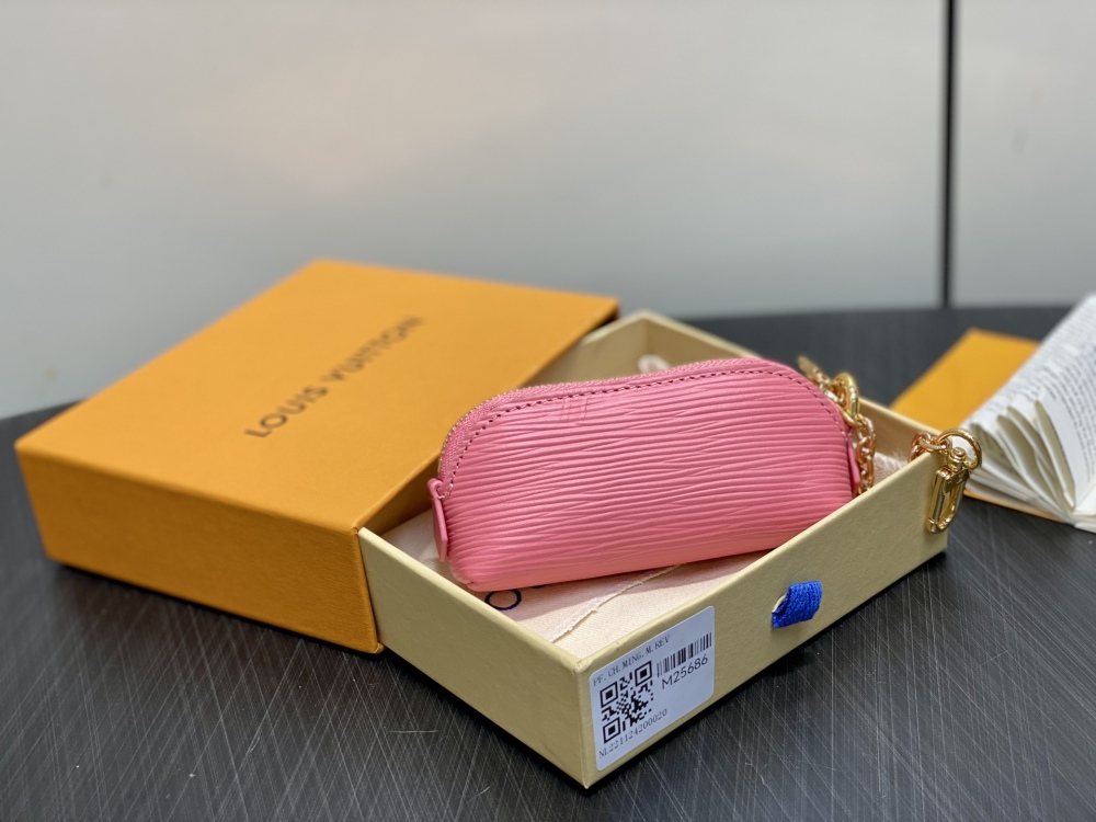 Louis Vuitton  chain lipstick bag cosmetic bag M25686 Mirror boutique