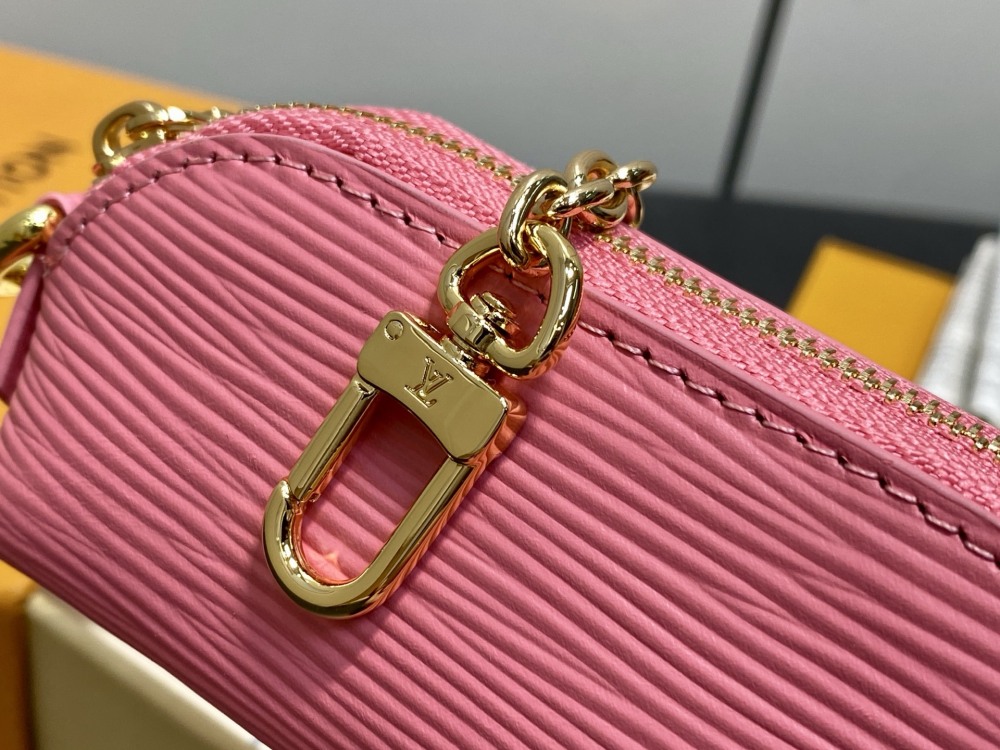 Louis Vuitton  chain lipstick bag cosmetic bag M25686 Mirror boutique