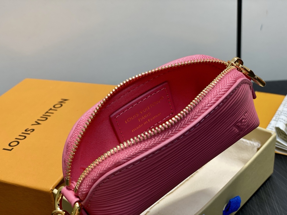 Louis Vuitton  chain lipstick bag cosmetic bag M25686 Mirror boutique