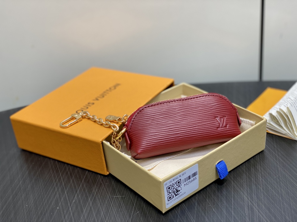 Louis Vuitton  chain lipstick bag cosmetic bag M25685 Mirror boutique
