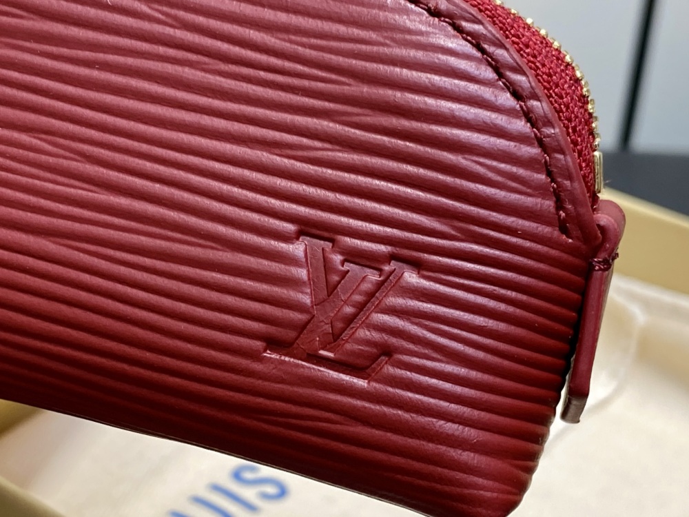 Louis Vuitton  chain lipstick bag cosmetic bag M25685 Mirror boutique