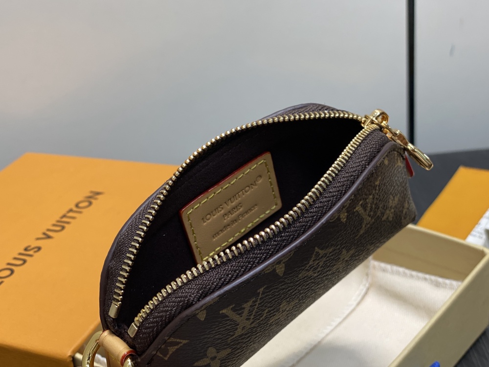 Louis Vuitton  chain lipstick bag cosmetic bag M25694 Mirror boutique
