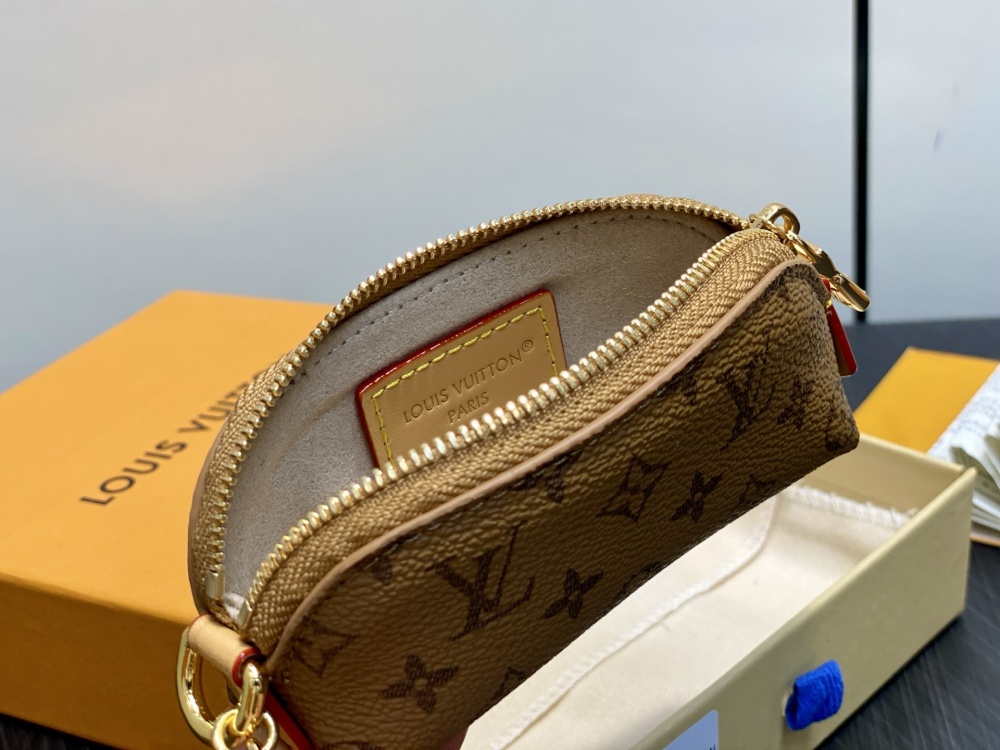 Louis Vuitton  chain lipstick bag cosmetic bag M25694 Mirror boutique