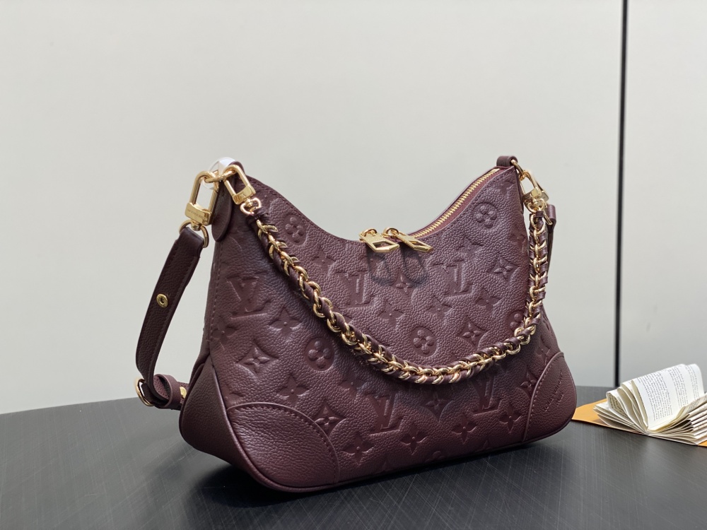 Louis Vuitton  Boulogne PM M12930 Mirror boutique