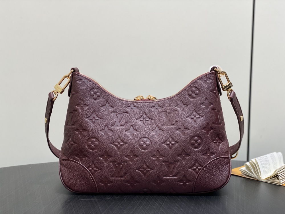 Louis Vuitton  Boulogne PM M12930 Mirror boutique