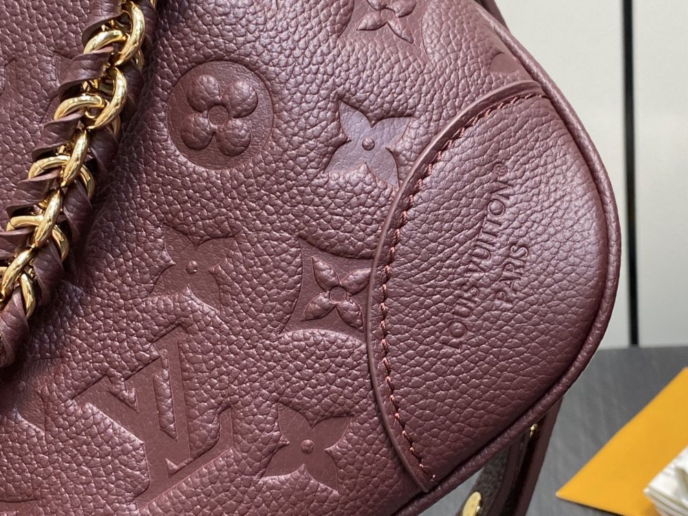 Louis Vuitton  Boulogne PM M12930 Mirror boutique