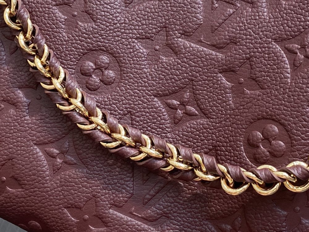 Louis Vuitton  Boulogne PM M12930 Mirror boutique