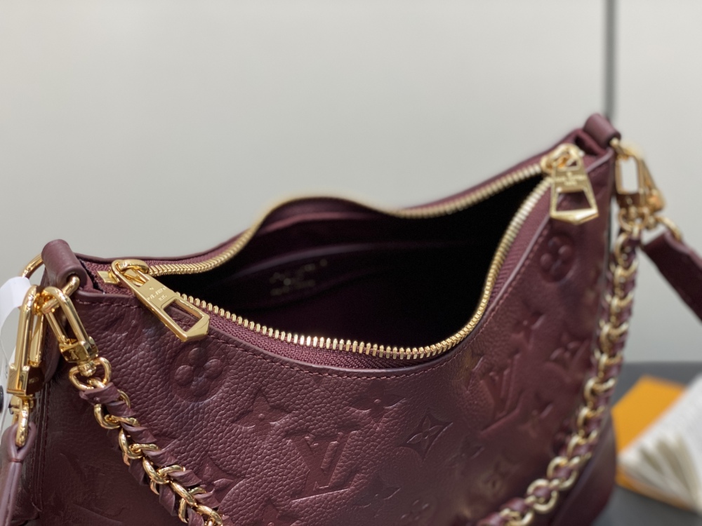 Louis Vuitton  Boulogne PM M12930 Mirror boutique