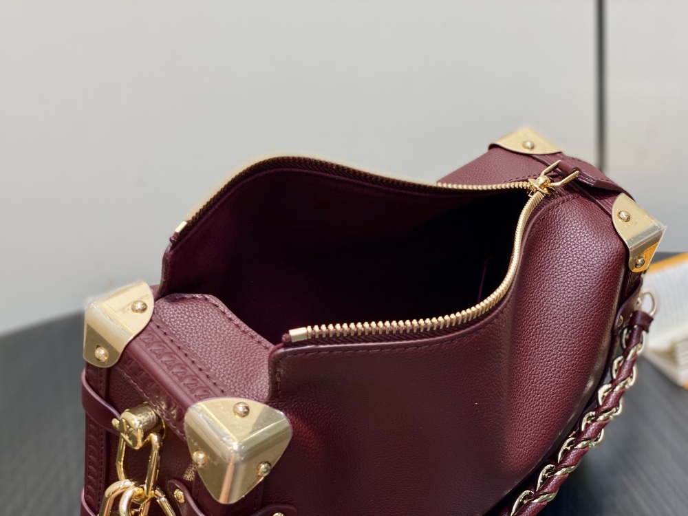 Louis Vuitton Side Trunk MM M25669 Mirror boutique