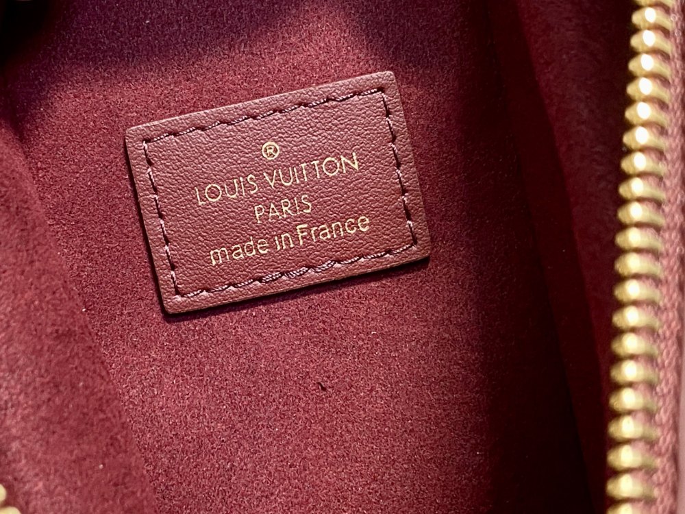Louis Vuitton Side Trunk MM M25669 Mirror boutique