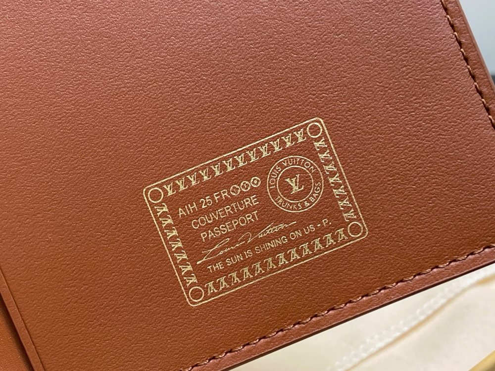 Louis Vuitton P9 Passport Cover M26059 Mirror boutique