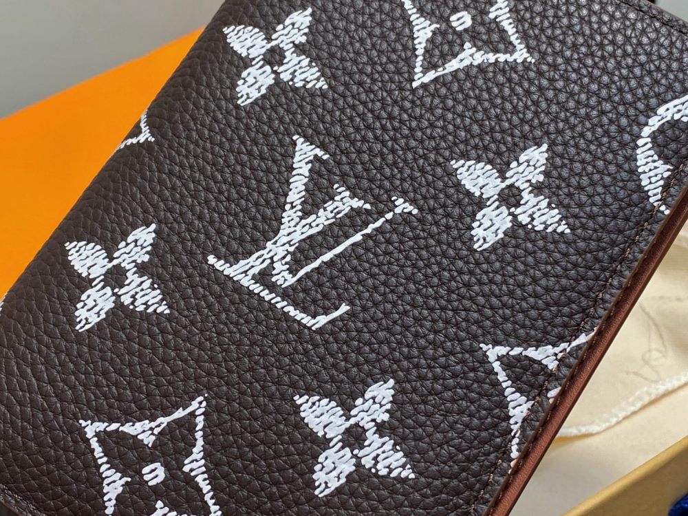 Louis Vuitton P9 Passport Cover M26059 Mirror boutique