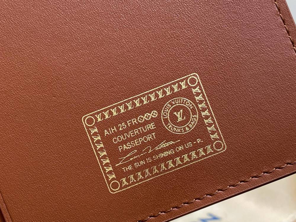 Louis Vuitton P9 Passport Cover M26059 Mirror boutique