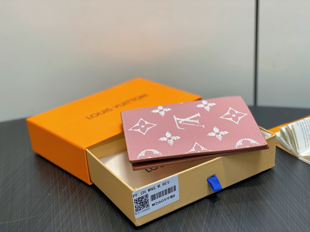 Louis Vuitton P9 Passport Cover M26059 Mirror boutique