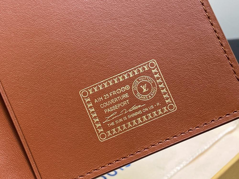 Louis Vuitton P9 Passport Cover M26059 Mirror boutique