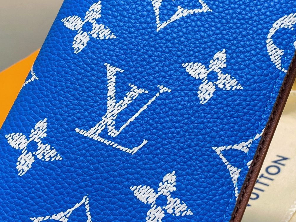 Louis Vuitton P9 Passport Cover M26059 Mirror boutique