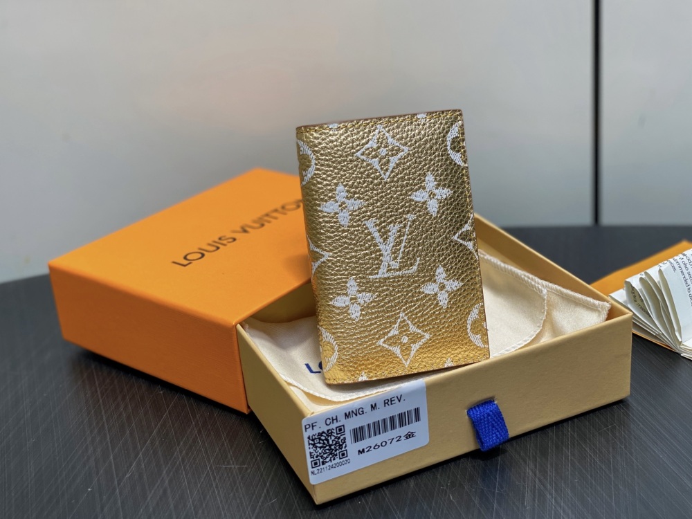 Louis Vuitton P9 Passport Cover M26059 Mirror boutique